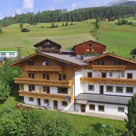 Chalet In Wald Near Zillertal Arena